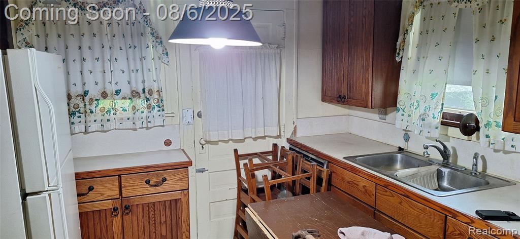 686 Lounsbury Avenue, Pontiac, MI 48340 — Photo 8
