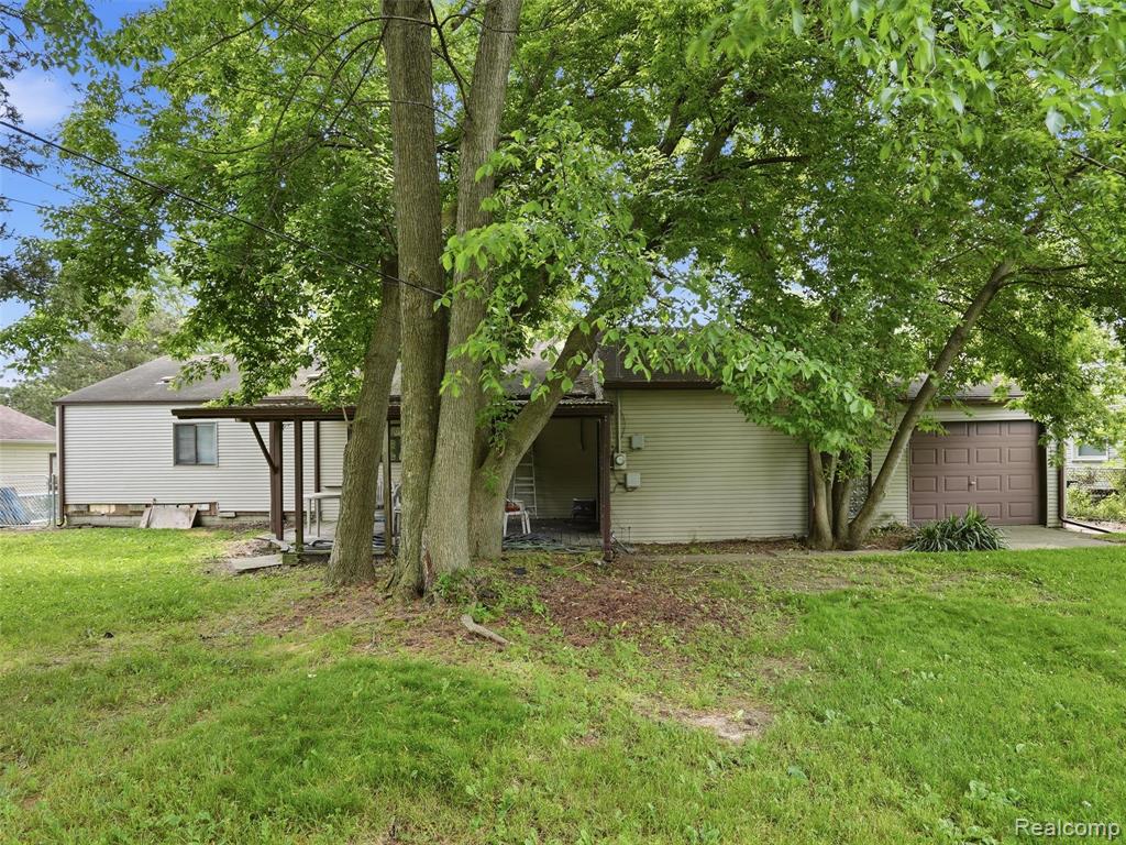 37843 Emery Street, Clinton Twp, MI 48036 — Photo 22