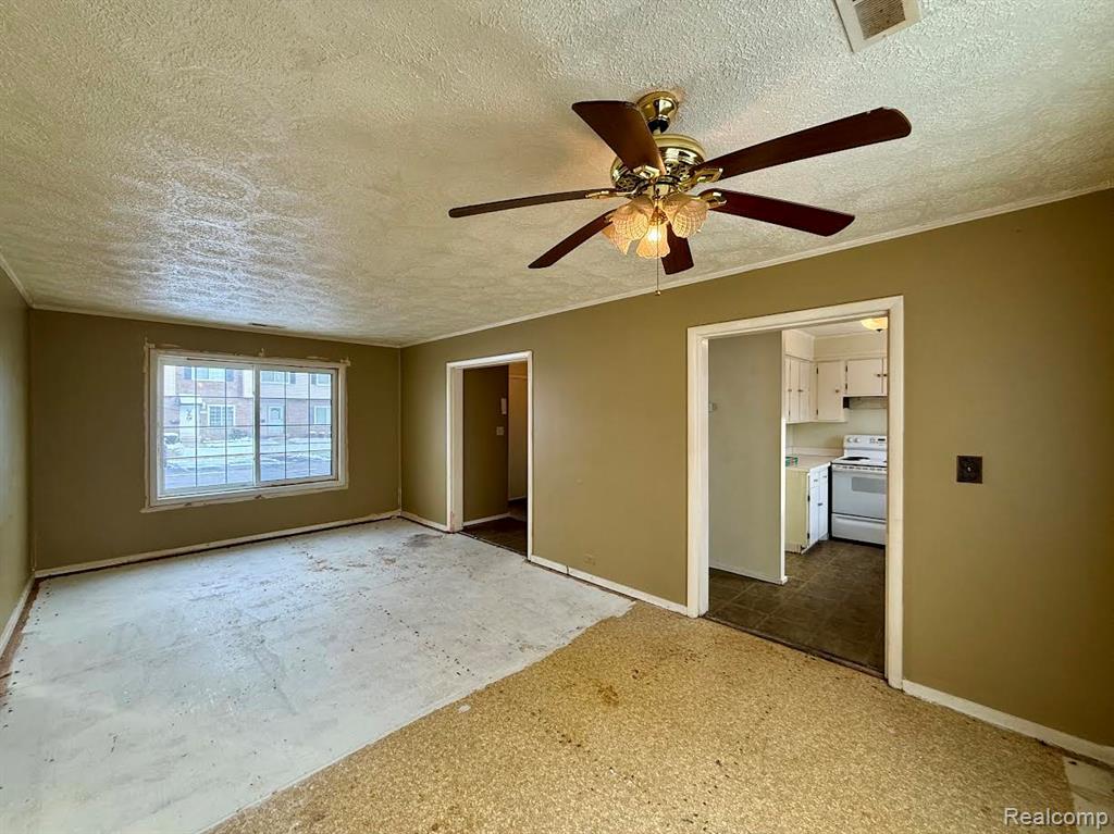 805 Estrada Drive, Belleville, MI 48111 — Photo 15