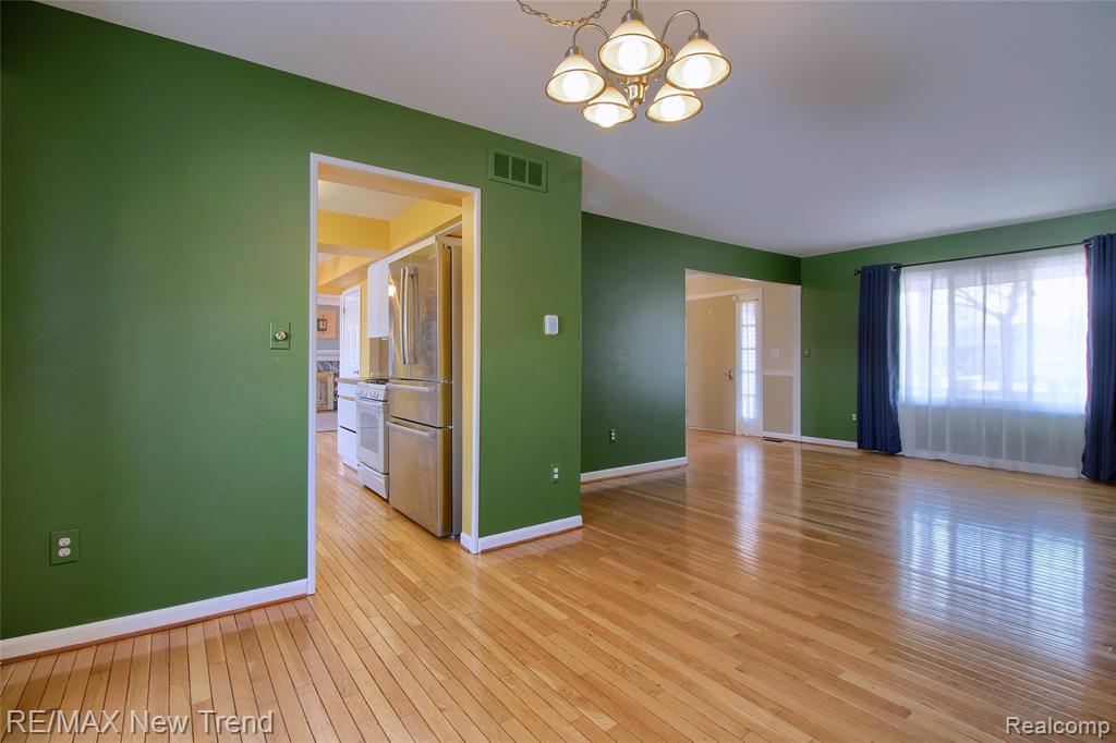 5794 Willow Creek Drive, Canton, MI 48187 — Photo 9