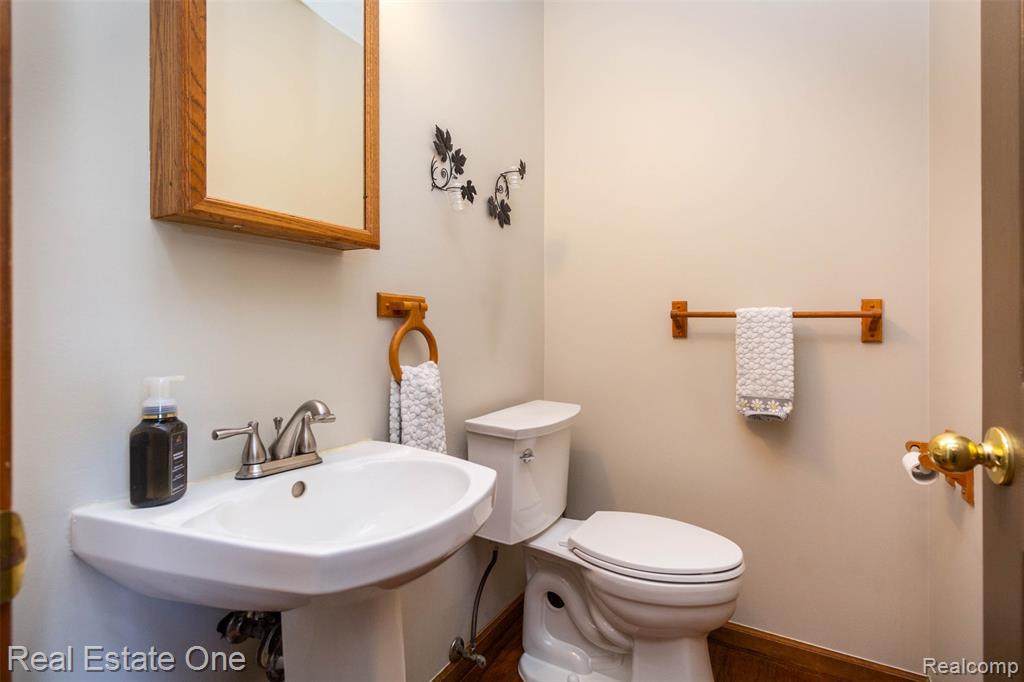 3306 Muirfield Circle, White Lake, MI 48383 — Photo 33