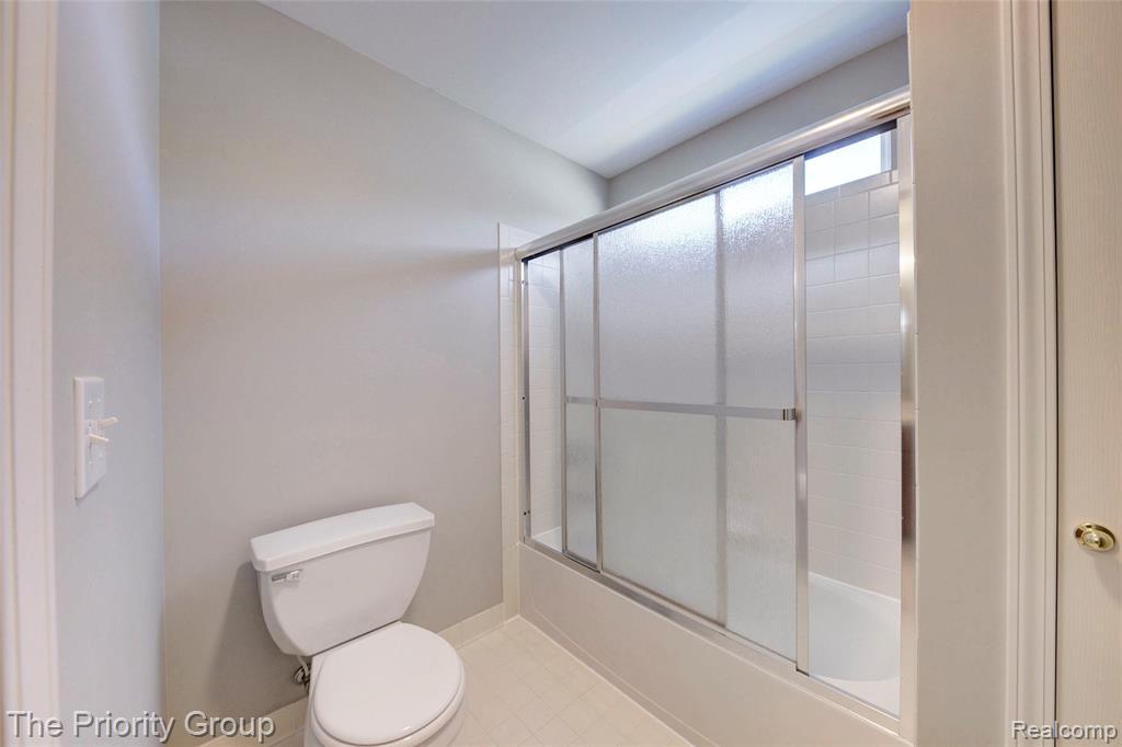 6083 Village Court, Clarkston, MI — Photo 36