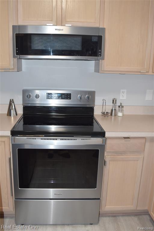 43513 Pendleton Circle, Sterling Heights, MI 48313 — Photo 8