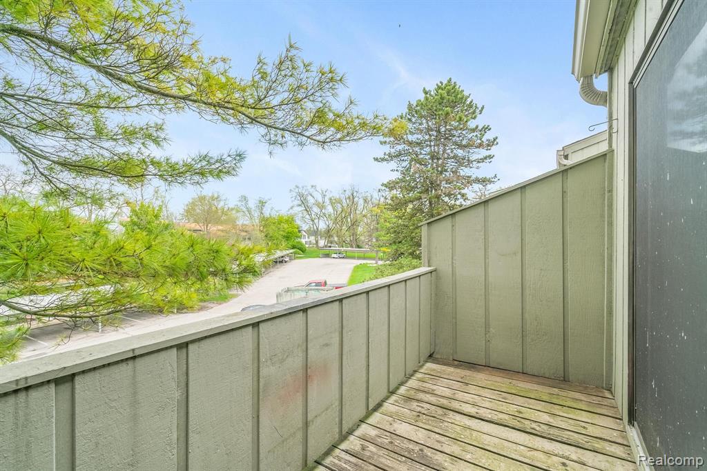 9663 BAYVIEW Drive, Ypsilanti, MI 48197 — Photo 30