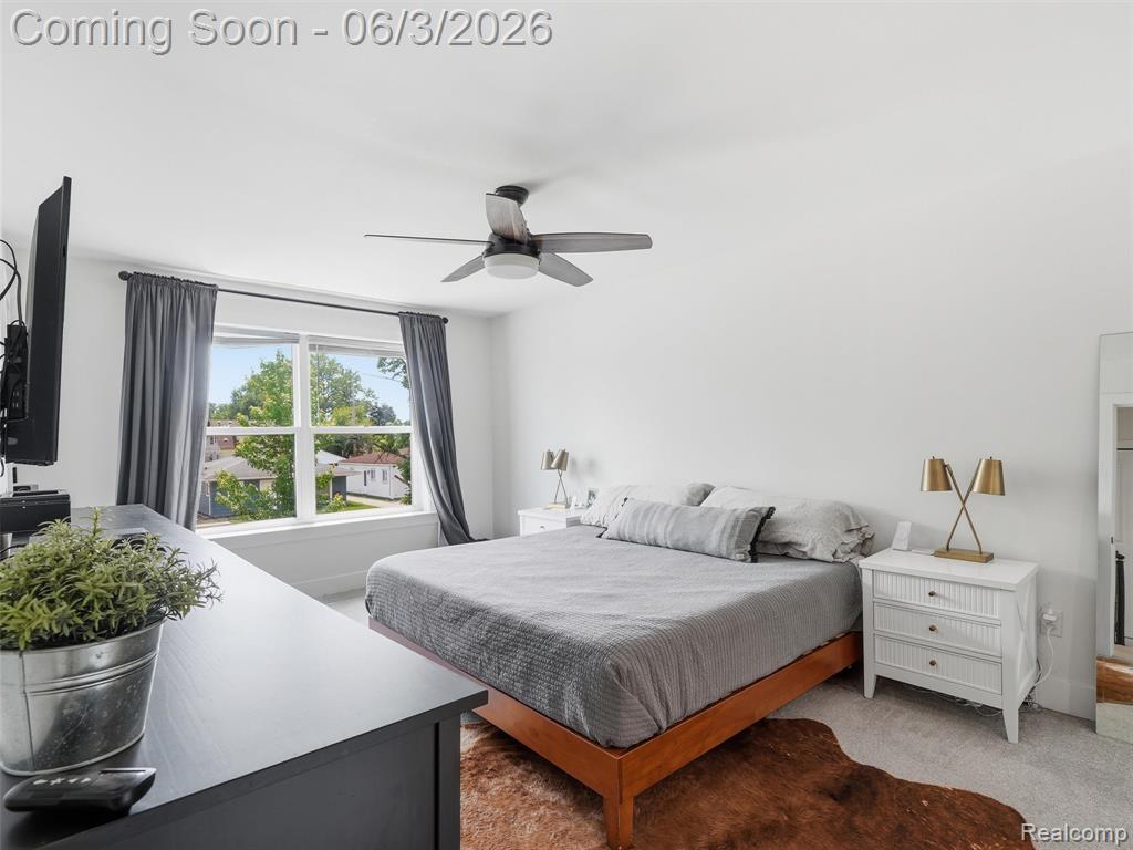 70 W Shevlin Avenue, Hazel Park, MI 48030 — Photo 17