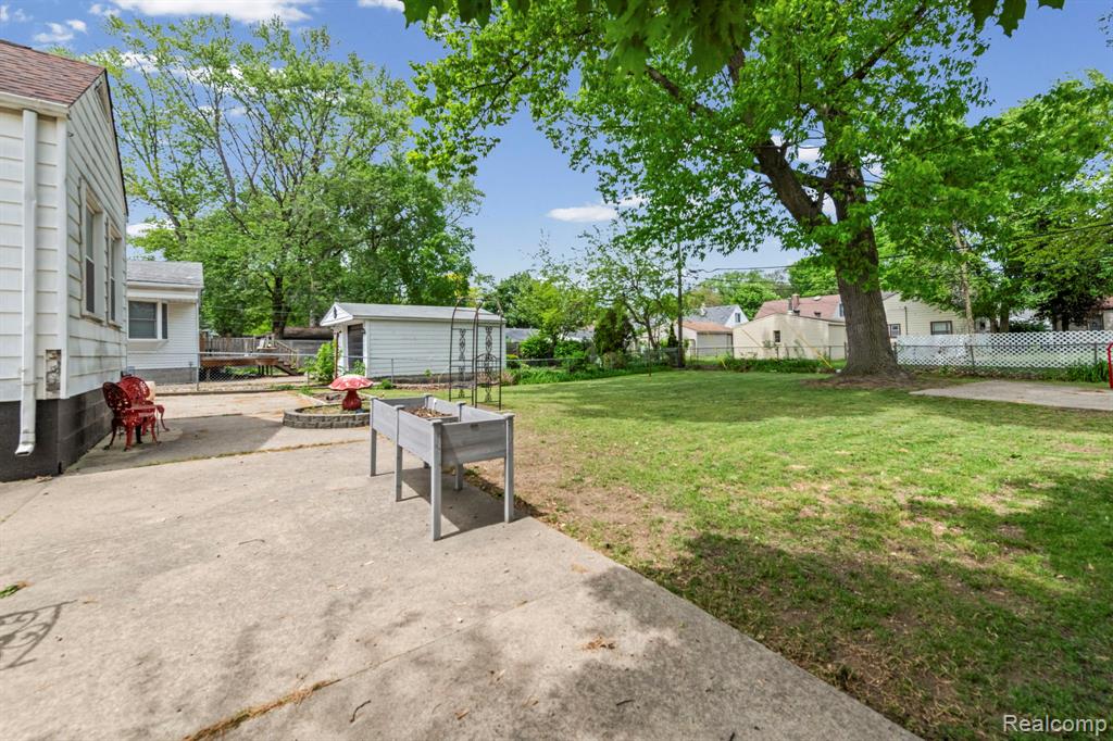 527 E Sunnybrook Drive, Royal Oak, MI 48073 — Photo 3