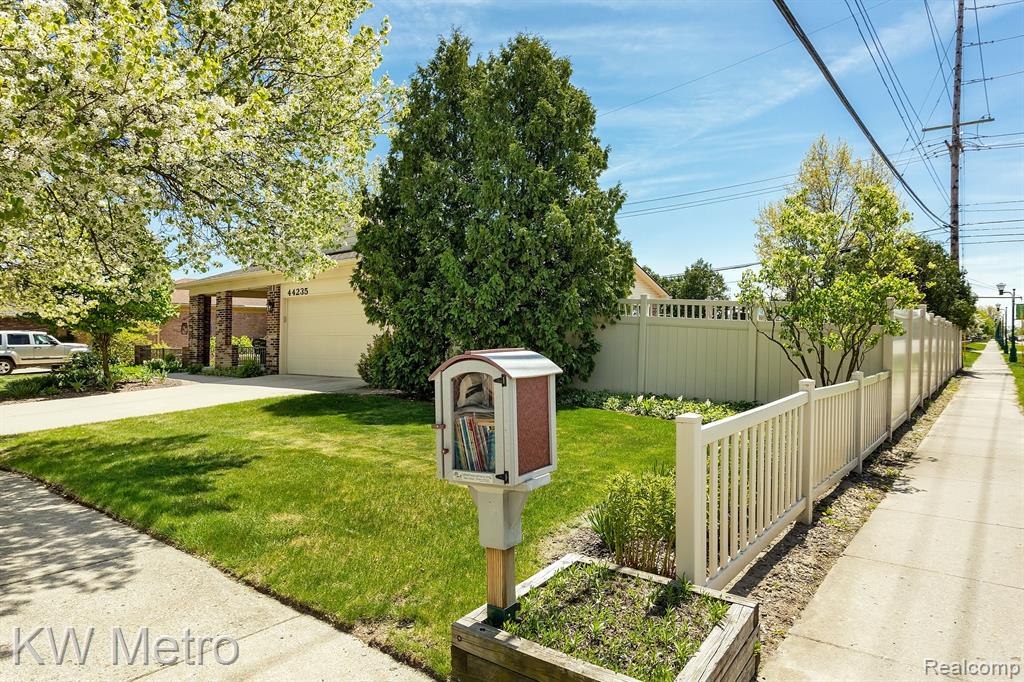 44235 WESTMINISTER Way, Canton, MI 48187 — Photo 49