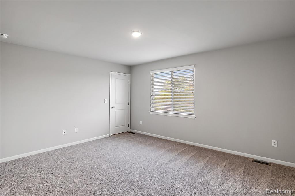 51394 Tides Drive, Chesterfield, MI — Photo 30