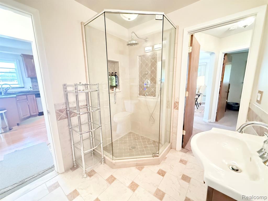 9222 FOX Avenue, Allen Park, MI 48101 — Photo 9