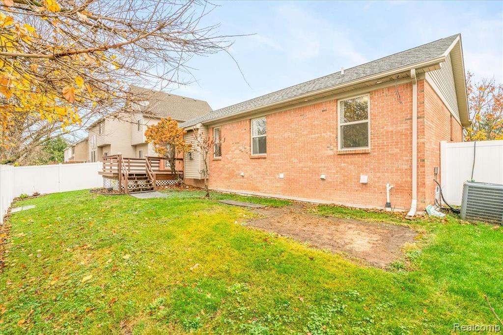12391 SPENCER Lane, Carleton, MI 48117 — Photo 7