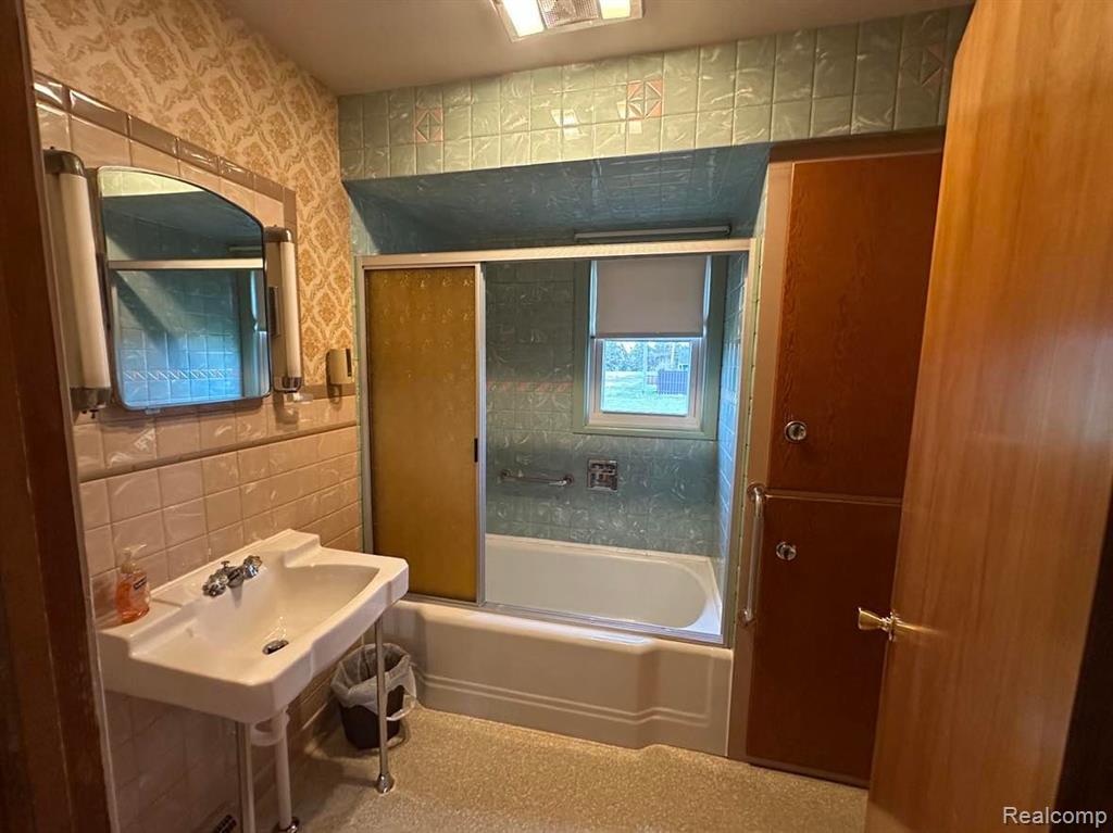 724 LYTLE Avenue, Harbor Beach, MI 48441 — Photo 15