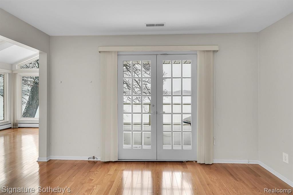 2224 LAKE ANGELUS Shores, Lake Angelus, MI 48326 — Photo 24