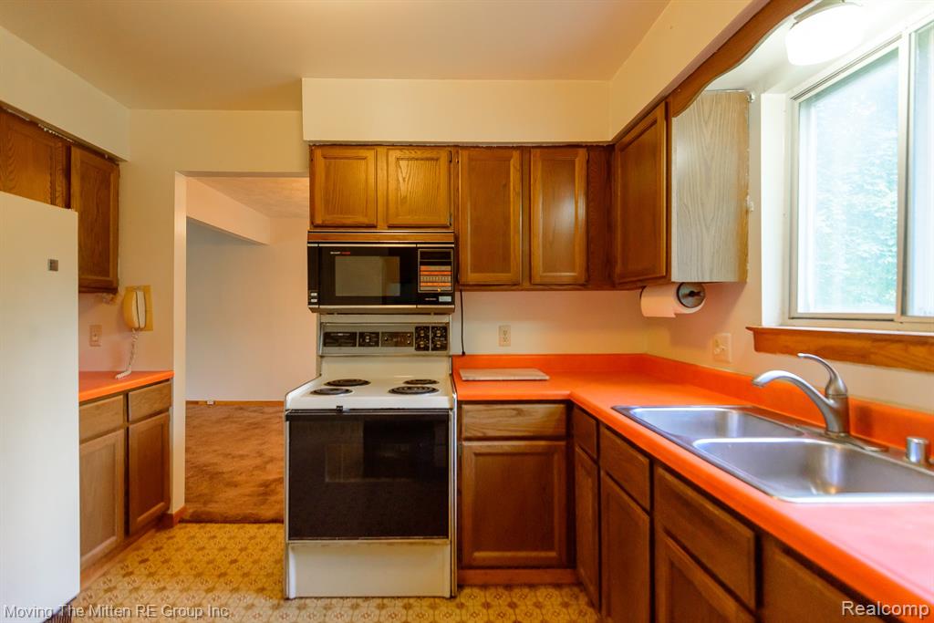 50274 Bog Road, Van Buren, MI 48111 — Photo 14