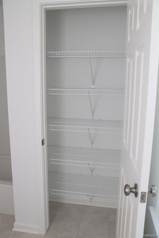 7296 Evergreen Trail, Almont, MI, 48003