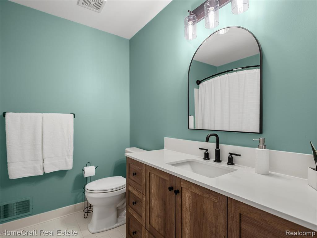 16880 DOVER Drive, 120, Northville, MI 48168 — Photo 18