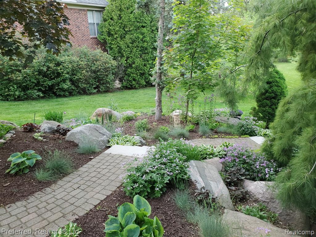 7424 Stonebrook Drive, Canton, MI 48187 — Photo 23