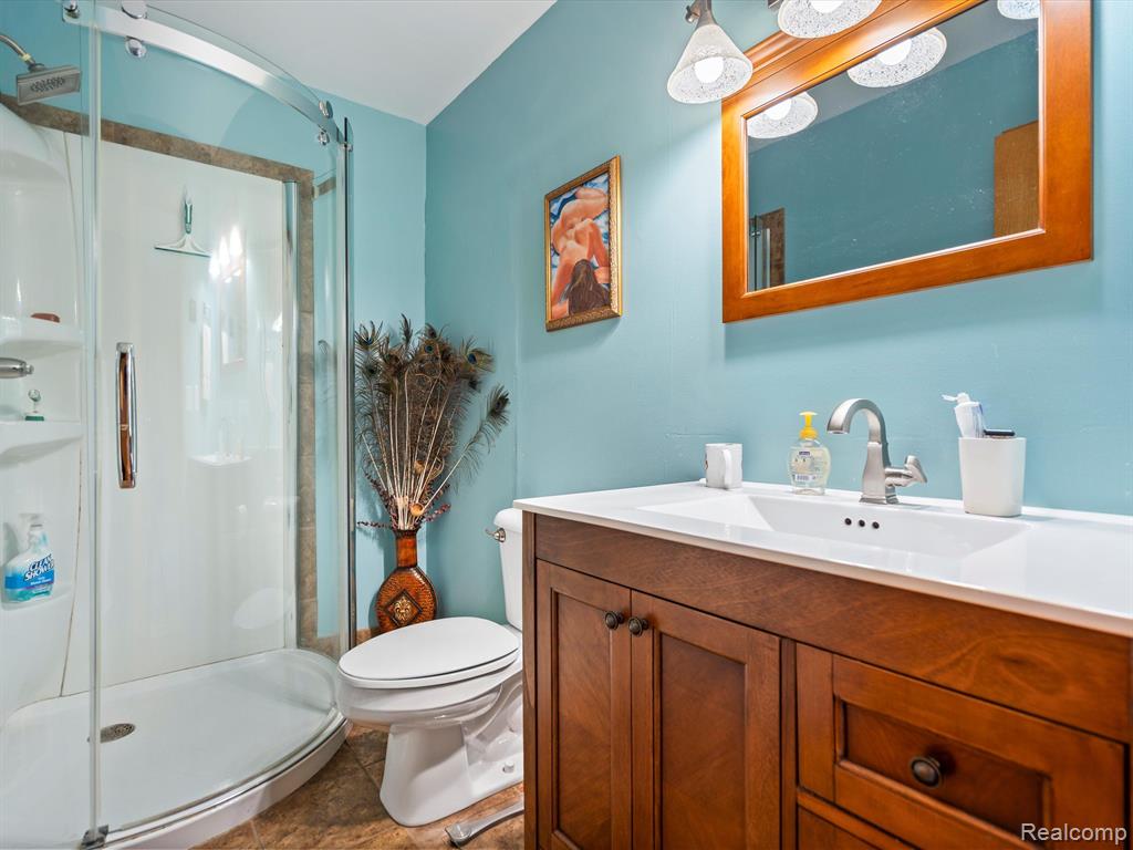 62 S WASHINGTON Street, Lake Orion, MI 48362 — Photo 17