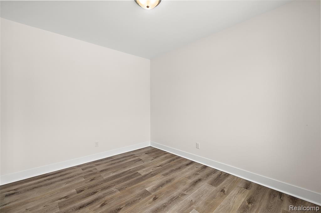 29700 Red Fox Lane, Chesterfield, MI 48047 — Photo 11