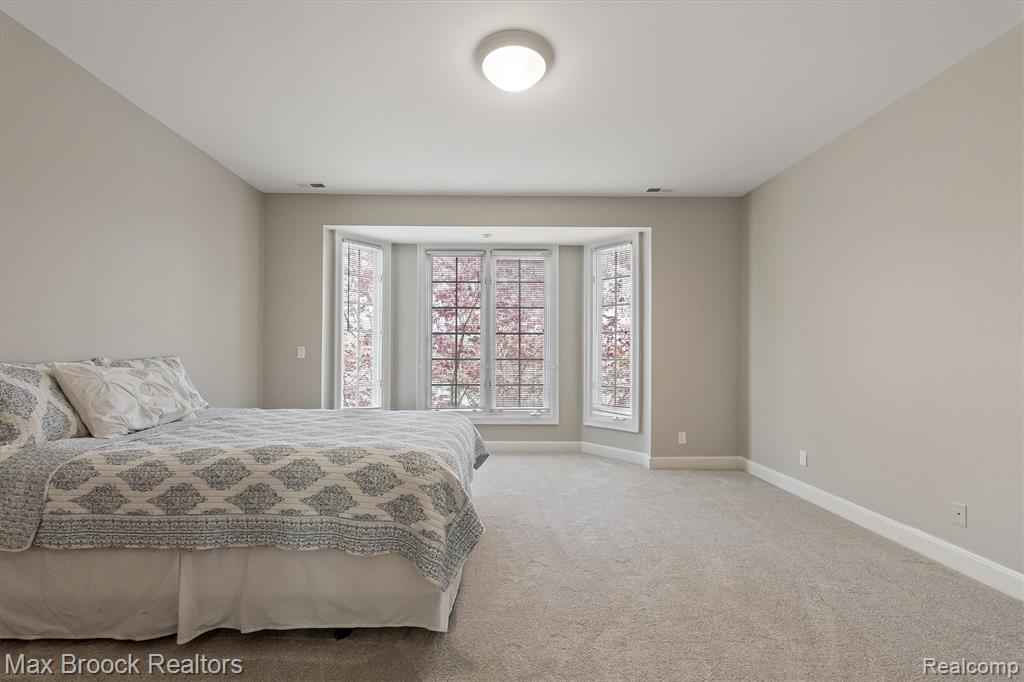 398 Shrewsbury Drive, Clarkston, MI 48348 — Photo 57