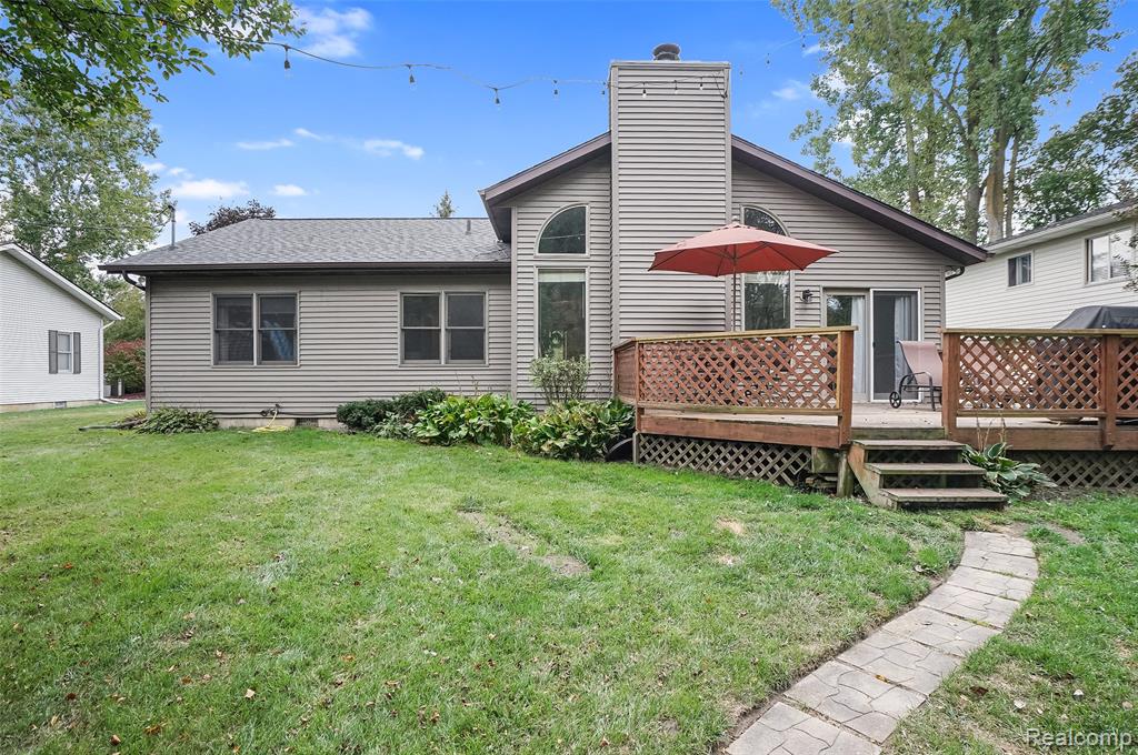 8532 Pettysville Road, Pinckney, MI 48169 — Photo 42
