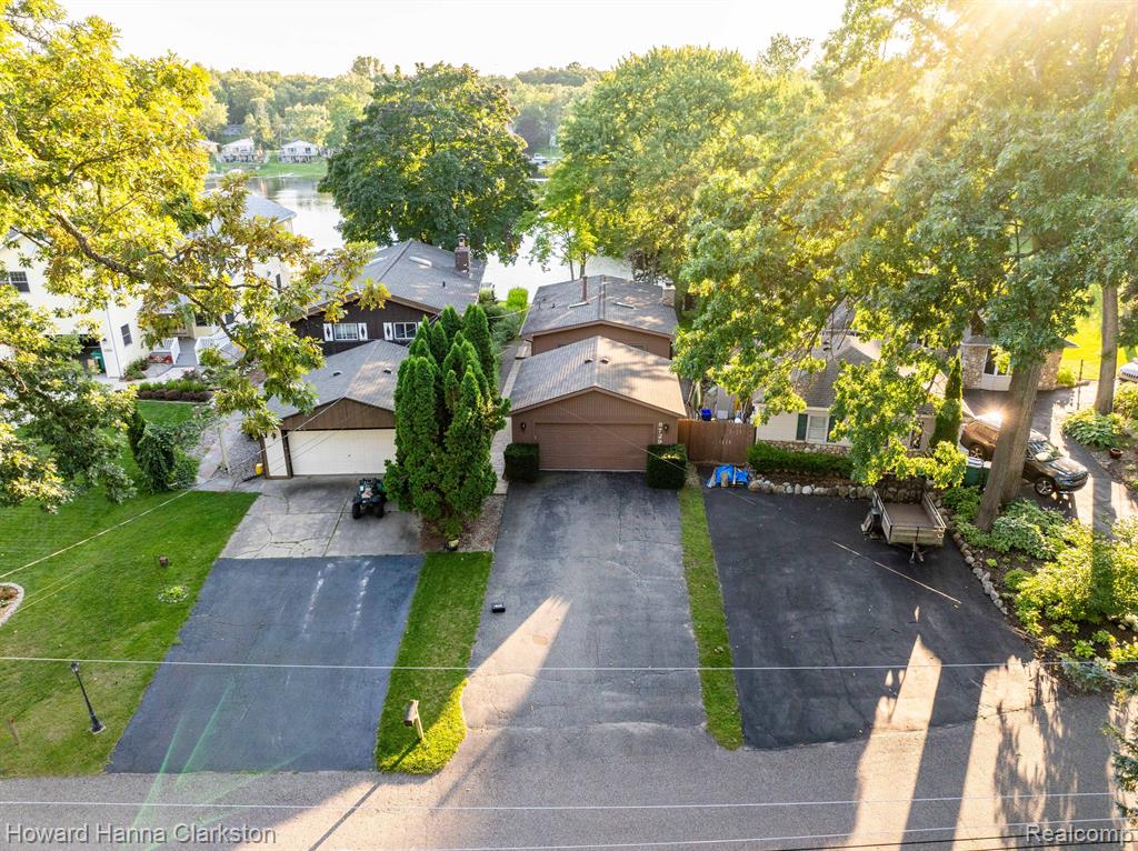 8729 Sherwood Drive, Davisburg, MI 48350 — Photo 35
