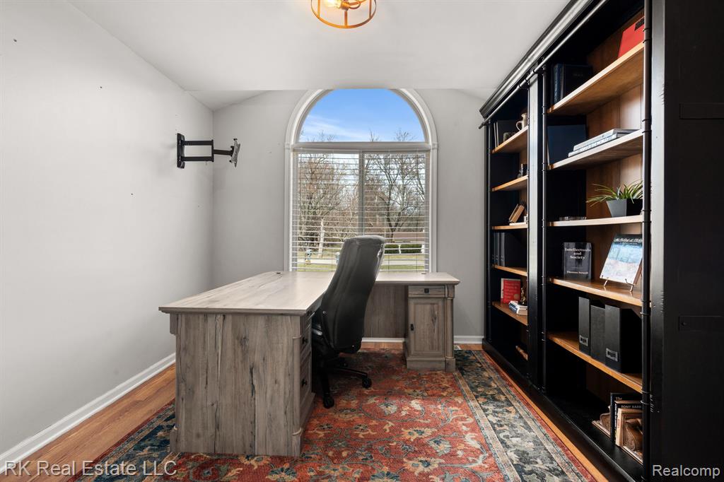 8948 RHODE Drive, Shelby Twp, MI 48317 — Photo 16