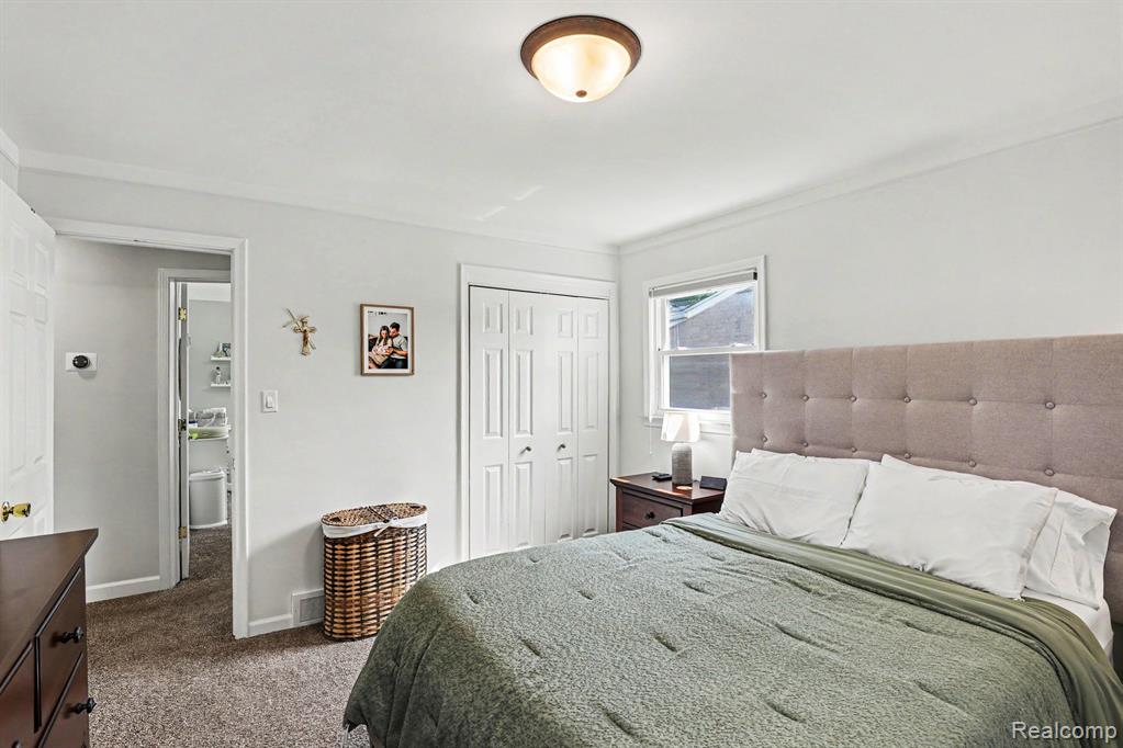 332 E Parker Avenue, Madison Heights, MI 48071 — Photo 10