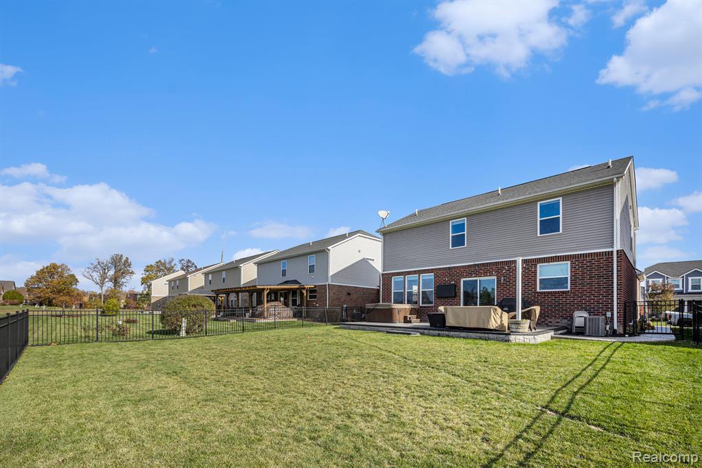 41259 Rugosa Drive, Clinton Twp, MI 48038 — Photo 32