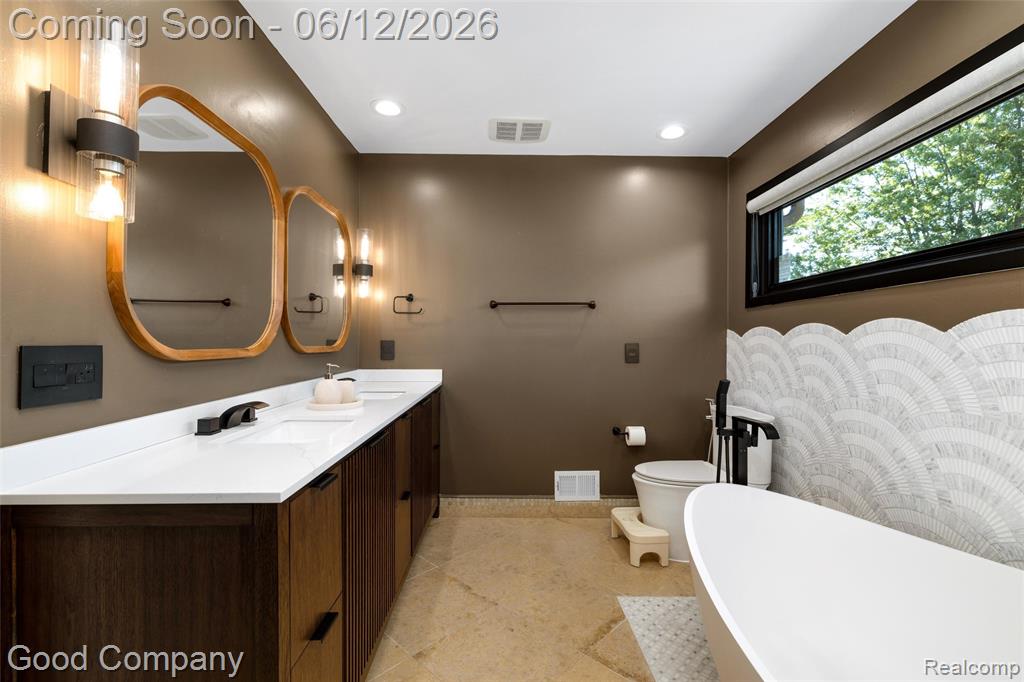3176 Chambord Drive, West Bloomfield, MI 48323 — Photo 25