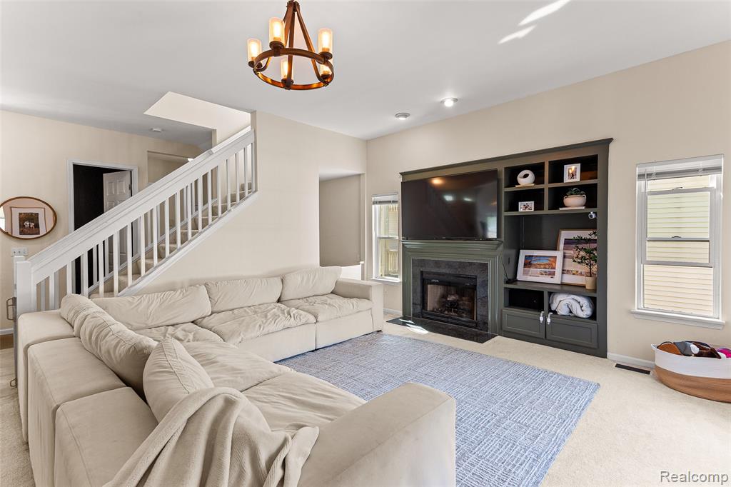 1484 Chapleau Drive, Ann Arbor, MI 48103 — Photo 7