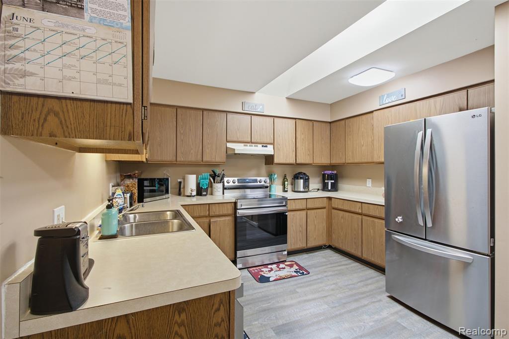 735 Claire Pointe Circle, Saint Clair Shores, MI 48081 — Photo 8
