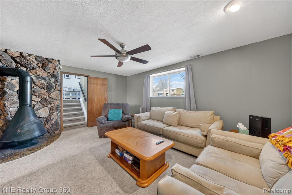 5423 Mikewood Drive, Waterford, MI 48327 — Photo 29