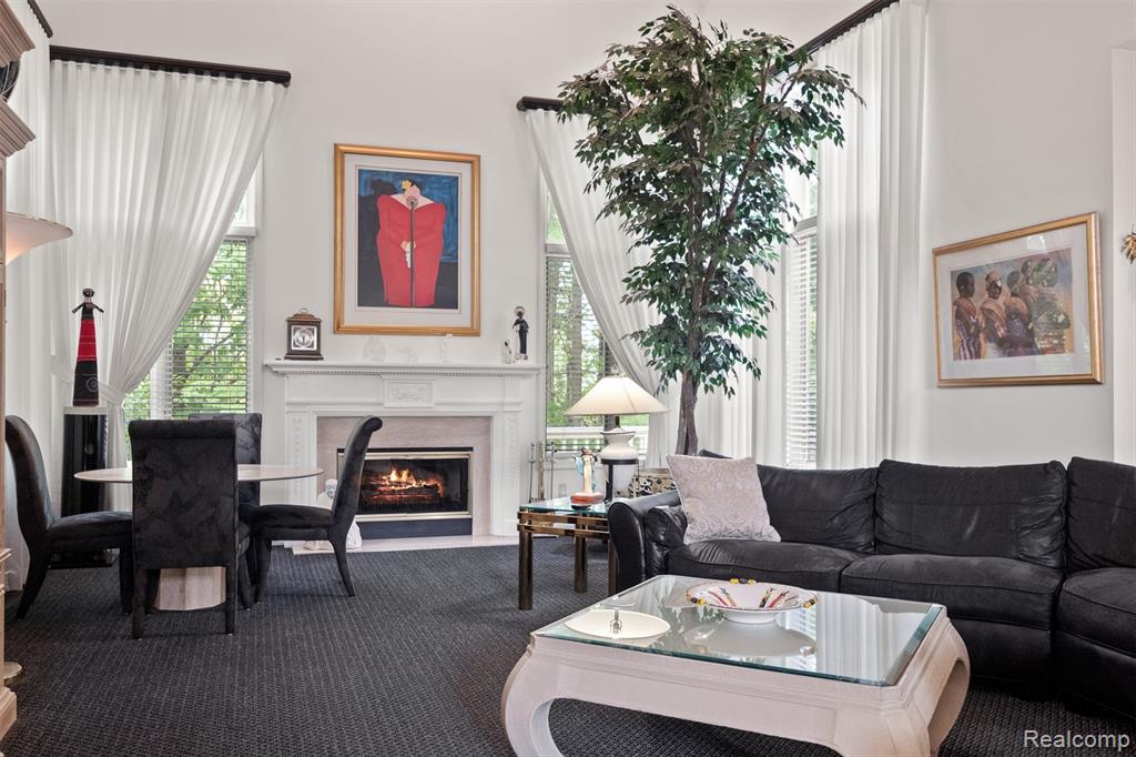 6993 Crosswell Drive, West Bloomfield, MI — Photo 9