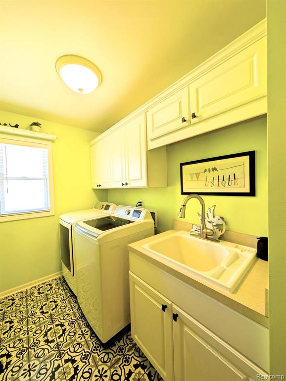5441 Meadow Creek Court, Flint, MI 48532 — Photo 20