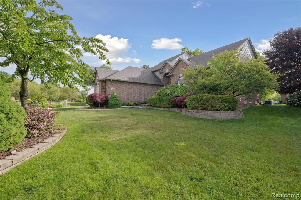 55712 LANCEWOOD Drive, Shelby Twp, MI 48316 — Photo 3
