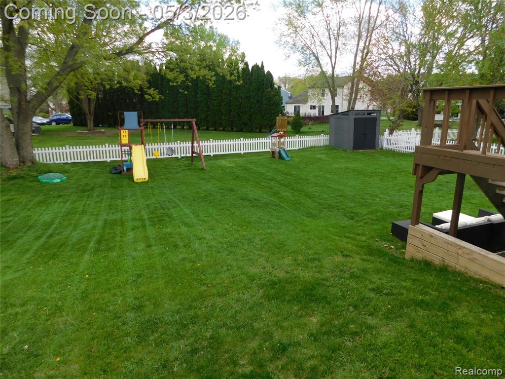 3329 Millcrest Drive, Lake Orion, MI — Photo 3
