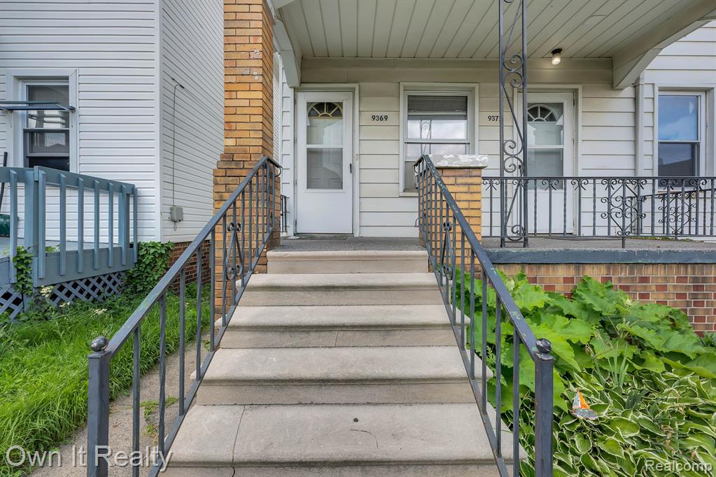 9369 McDougall Street, Hamtramck, MI 48212 — Photo 2