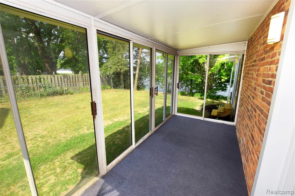 4047 Mitchell Drive, Flint, MI 48506 — Photo 22