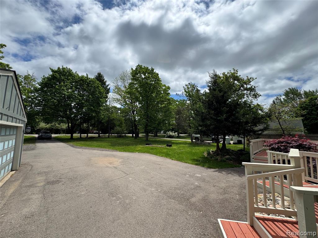 4448 Pleasant Valley Road, Brighton, MI 48114 — Photo 6