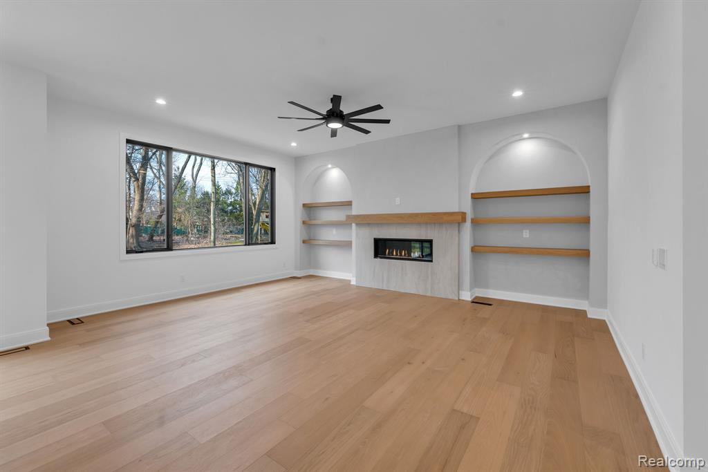 4546 Niagara Lane, Bloomfield Hills, MI 48301 — Photo 19