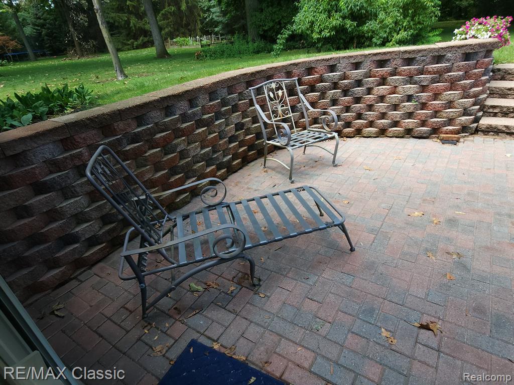 473 FOX RIVER Drive, Bloomfield Hills, MI 48304 — Photo 44
