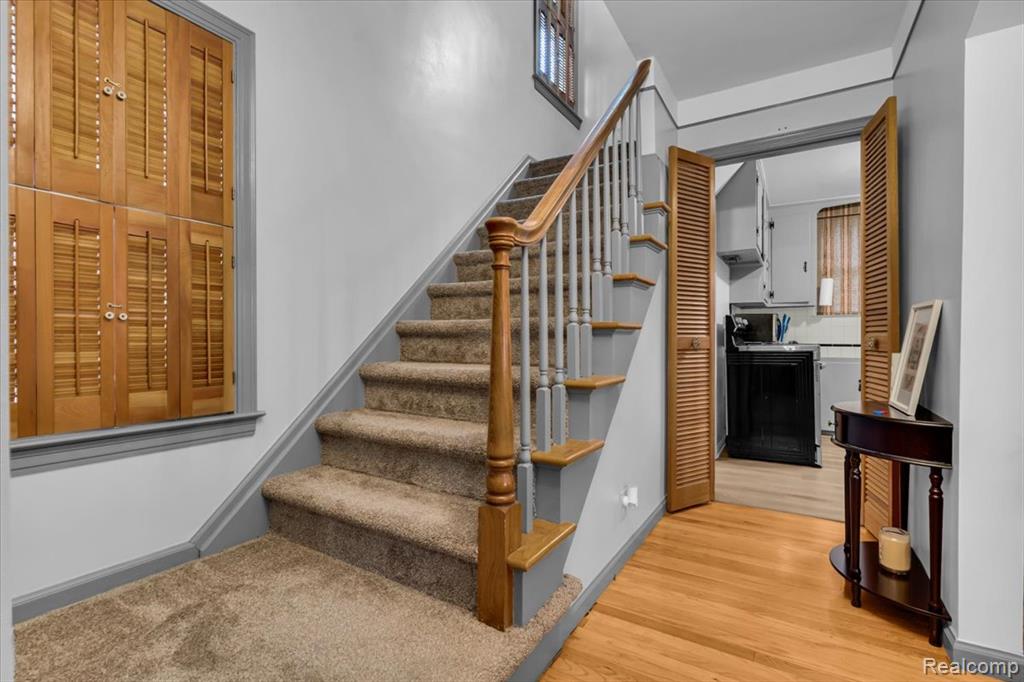 4995 Hillcrest Street, Grosse Pointe, MI 48236 — Photo 4
