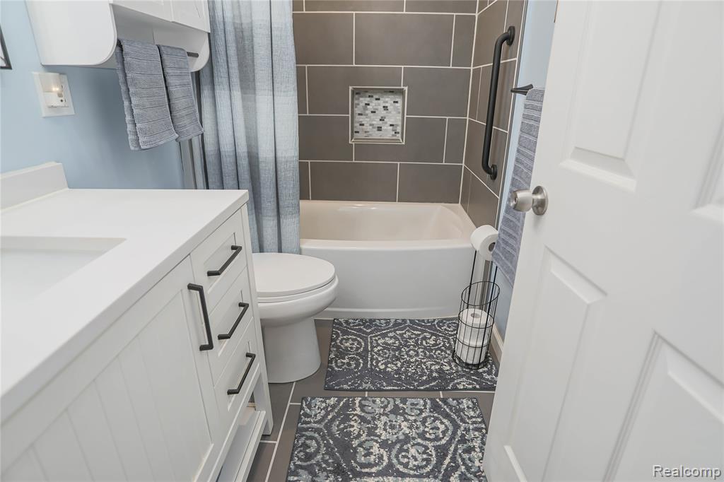 39567 Macomber Street, Harrison Township, MI — Photo 21