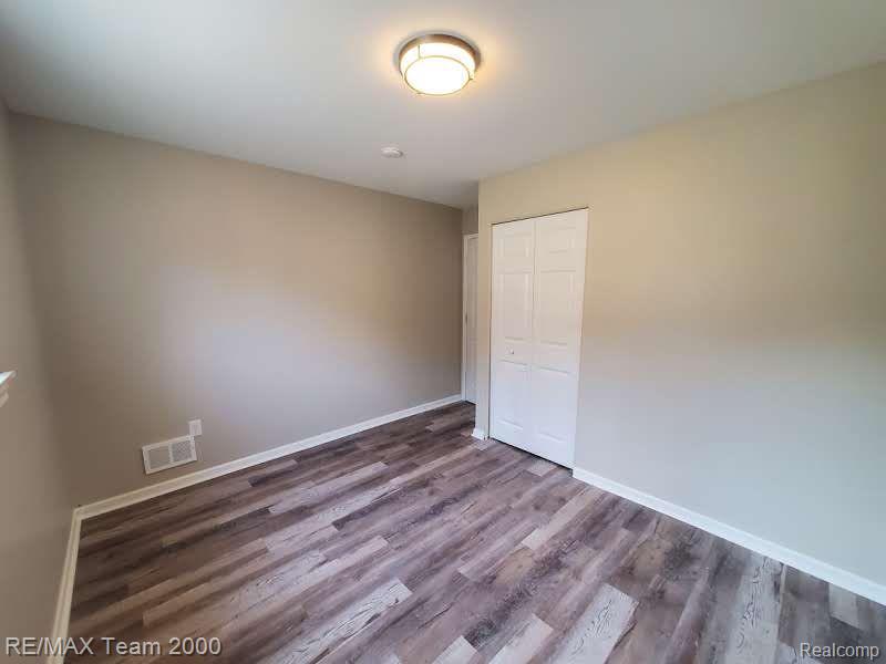 4638 GERTRUDE Street, Dearborn Heights, MI 48125 — Photo 17