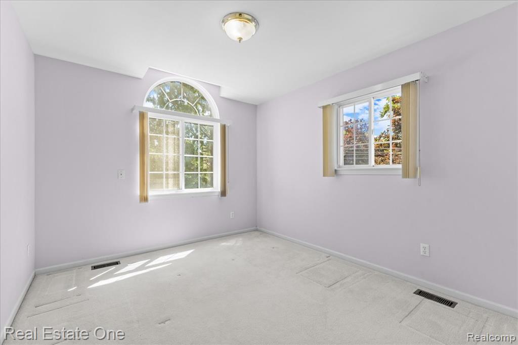 113 Algansee Drive, Troy, MI 48083 — Photo 11