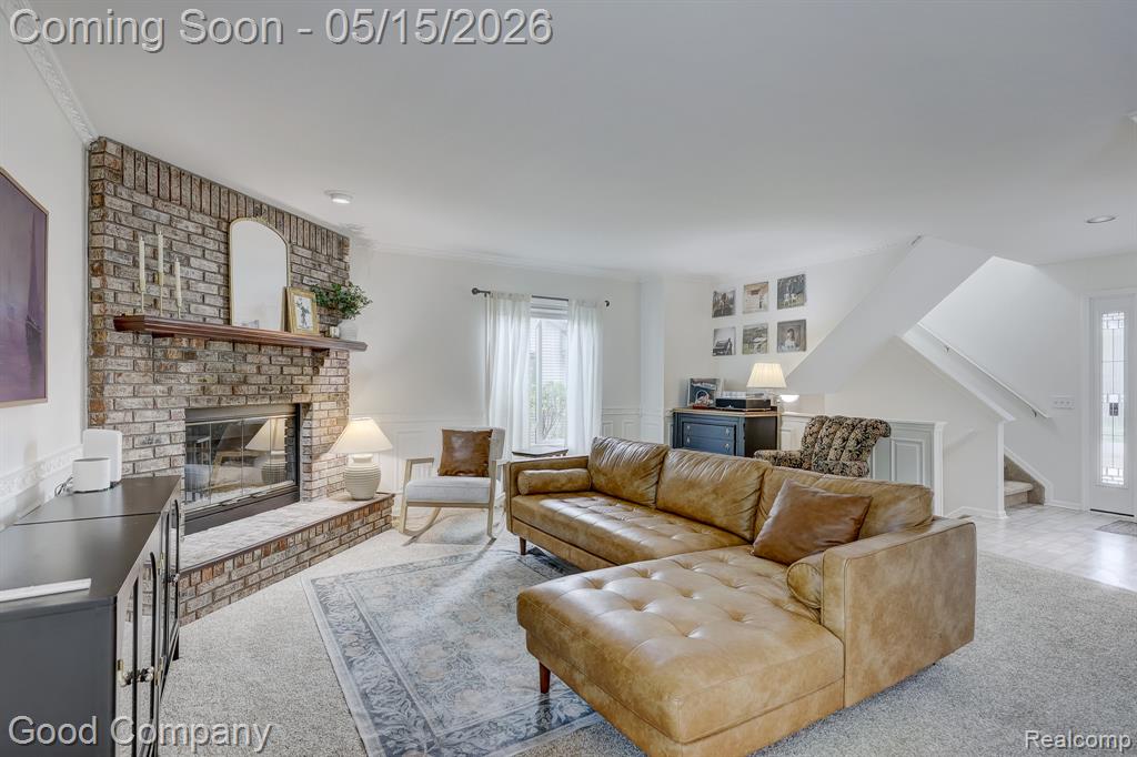 2370 Lansbury Drive, Waterford, MI 48329 — Photo 2