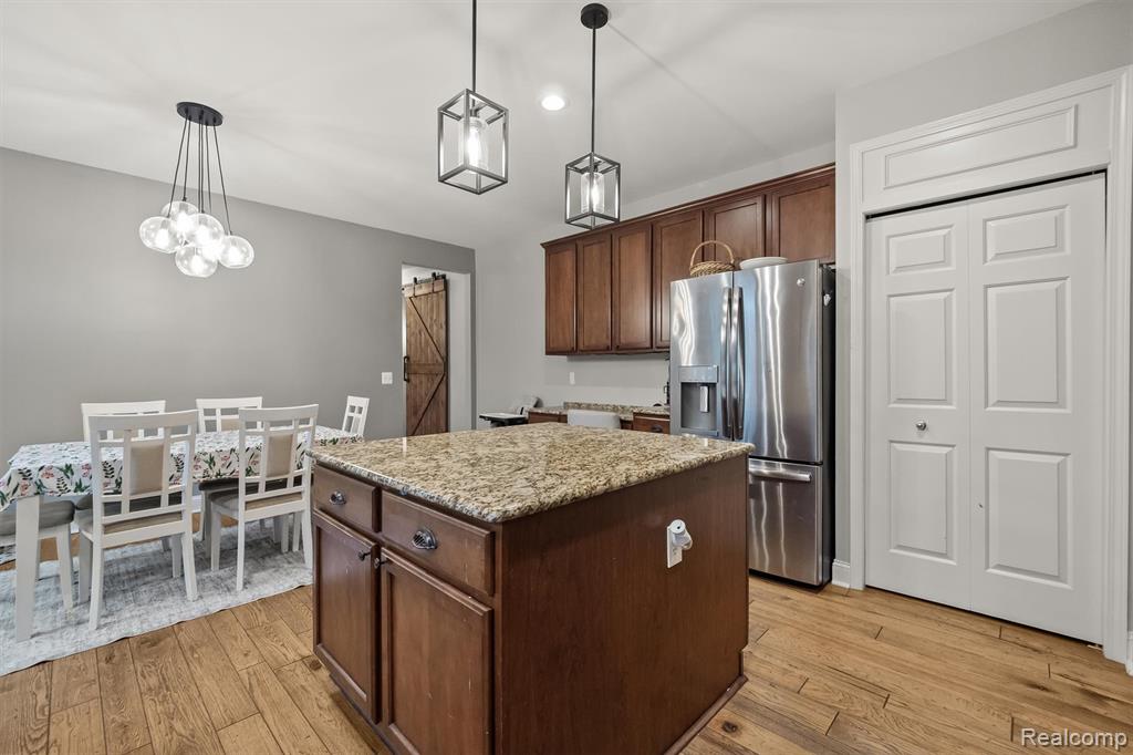 6135 Strawberry Circle, Commerce Twp, MI 48382 — Photo 12
