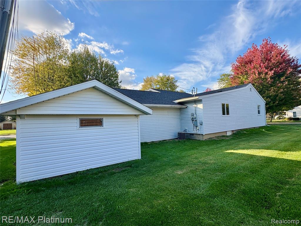 971 Strawberry Street, Dundee, MI 48131 — Photo 18