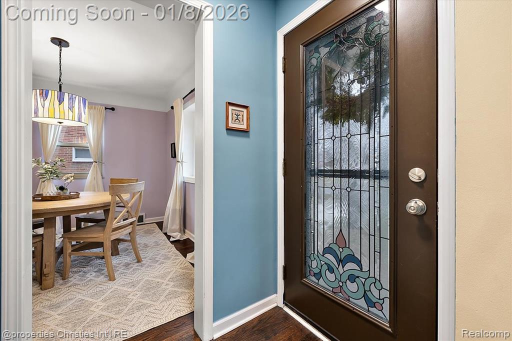 13365 Winchester Avenue, Huntington Woods, MI — Photo 9