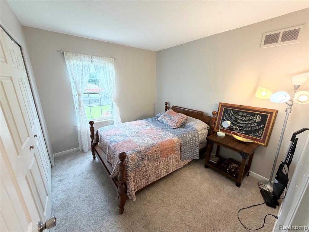 8542 SPINNAKER WAY, Ypsilanti, MI 48197 — Photo 17